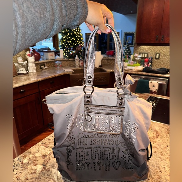 Coach Poppy Ombre Storypatch Spotlight Rhinestone XL Shoulder Bag Tote - Picture 2 of 4